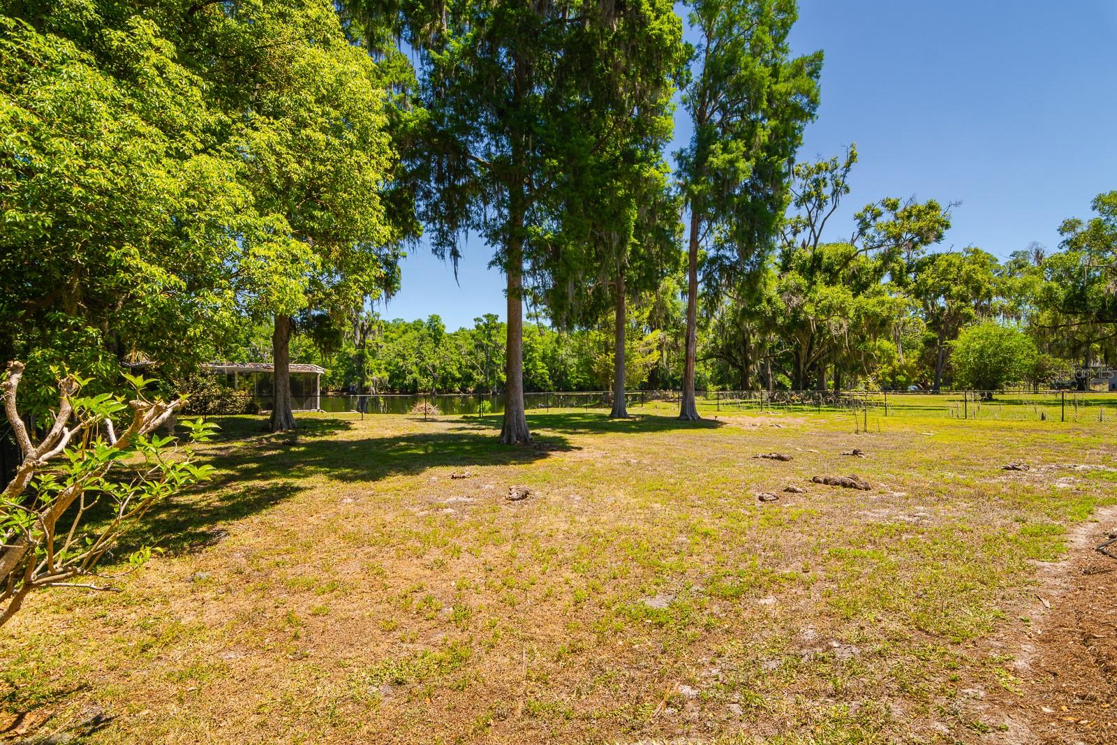 608 VANDERBAKER RD, TEMPLE TERRACE, FL, 33617