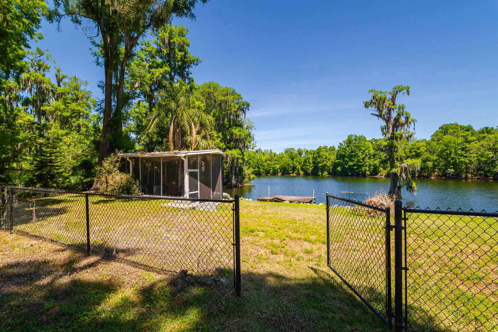 608 VANDERBAKER RD, TEMPLE TERRACE, FL, 33617