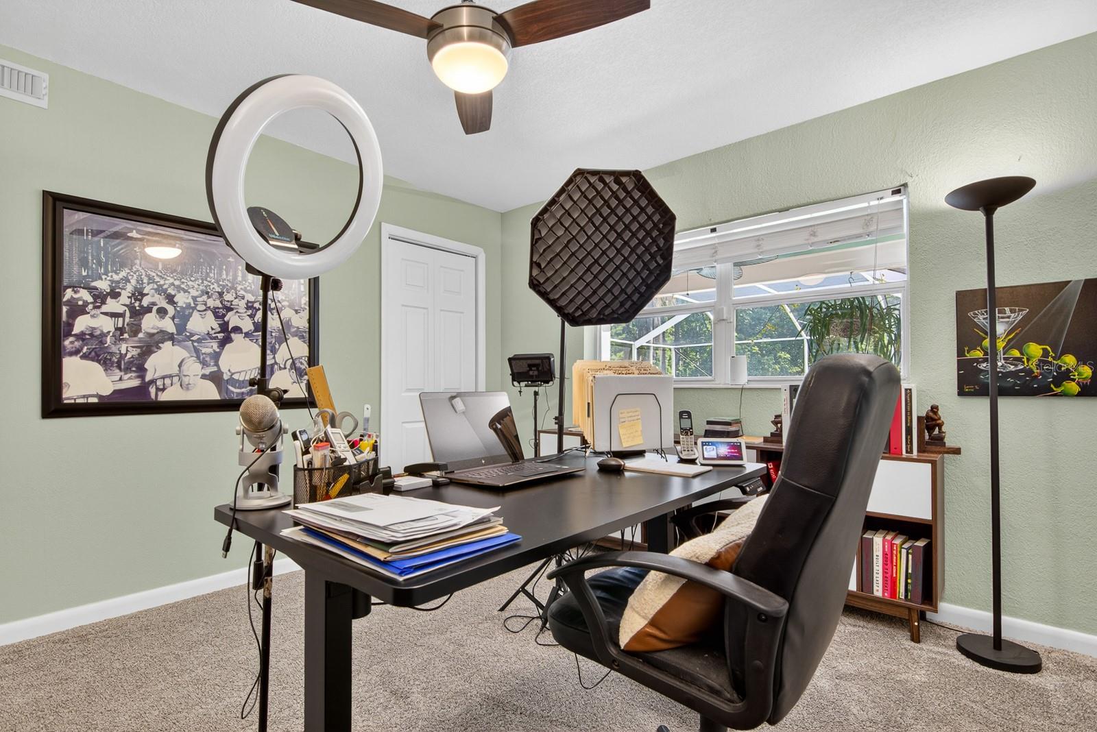 608 VANDERBAKER RD, TEMPLE TERRACE, FL, 33617