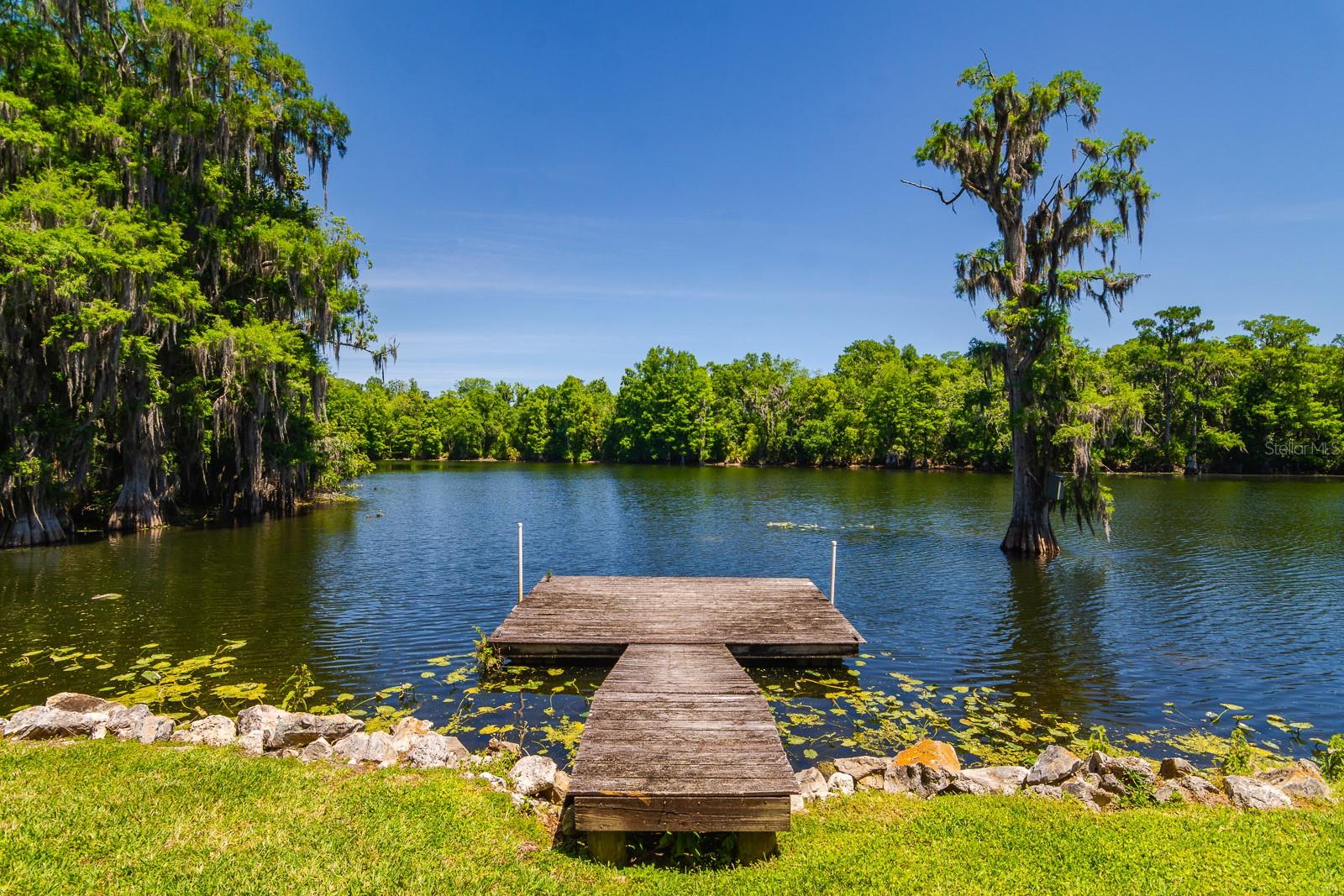 608 VANDERBAKER RD, TEMPLE TERRACE, FL, 33617