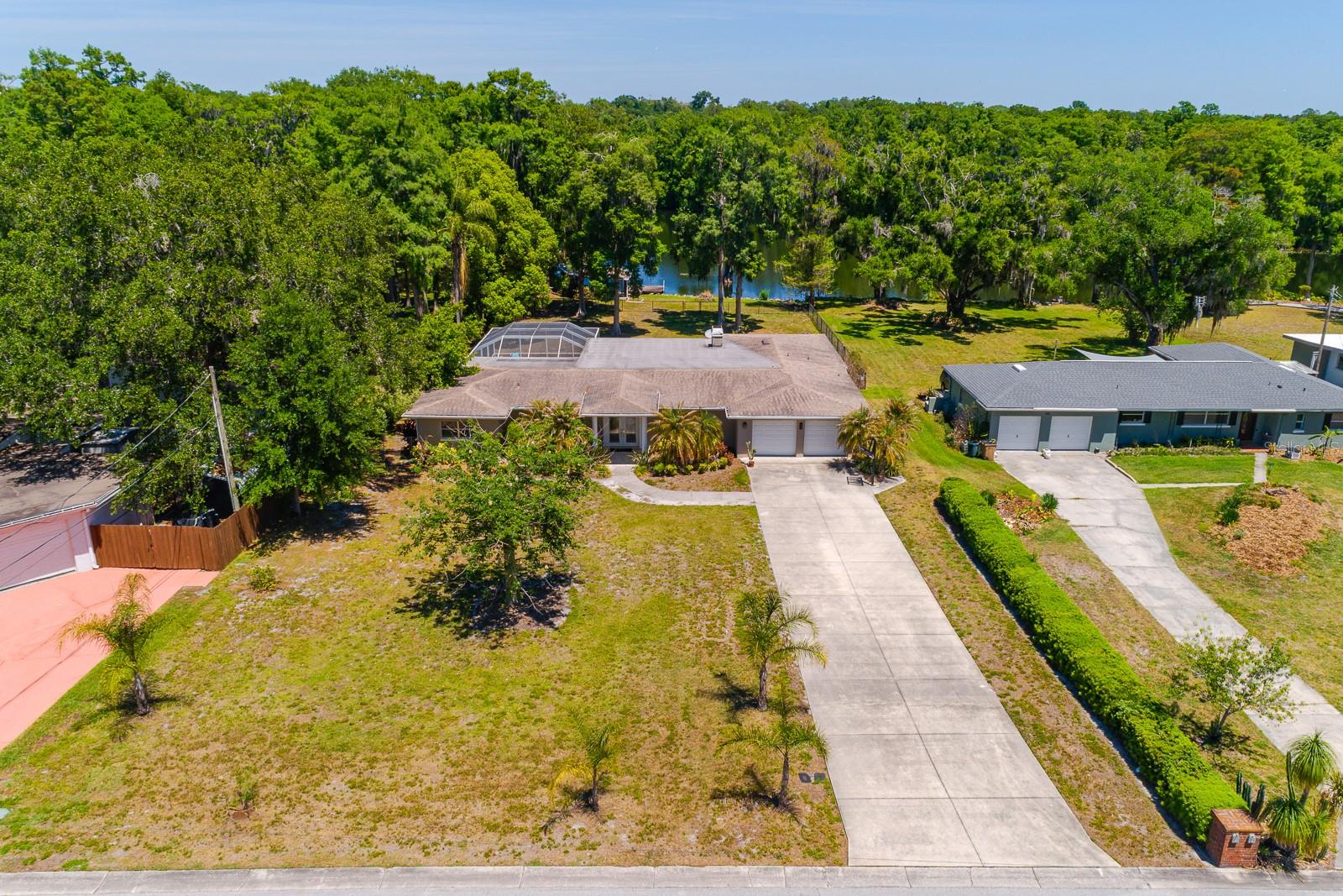 608 VANDERBAKER RD, TEMPLE TERRACE, FL, 33617