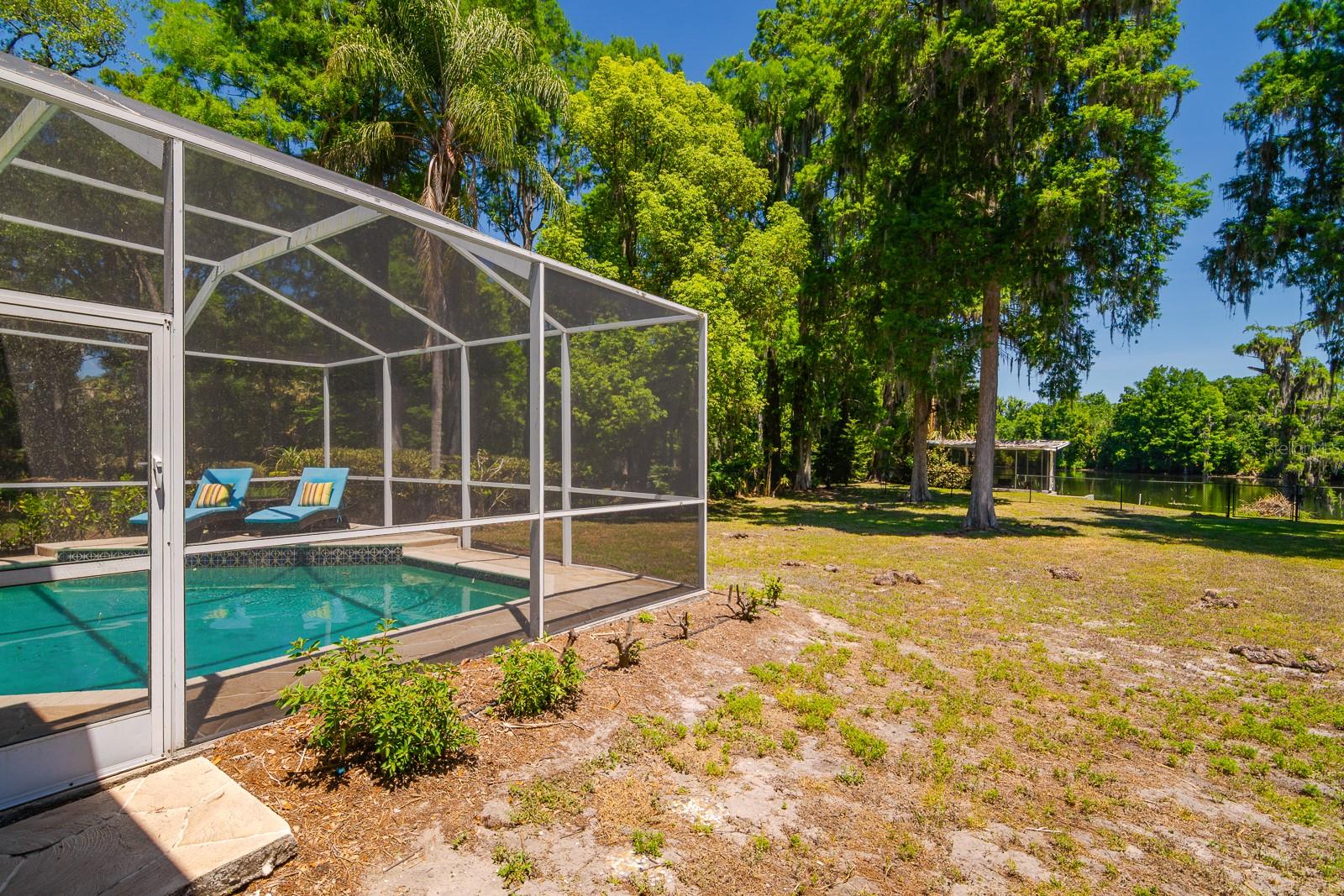 608 VANDERBAKER RD, TEMPLE TERRACE, FL, 33617