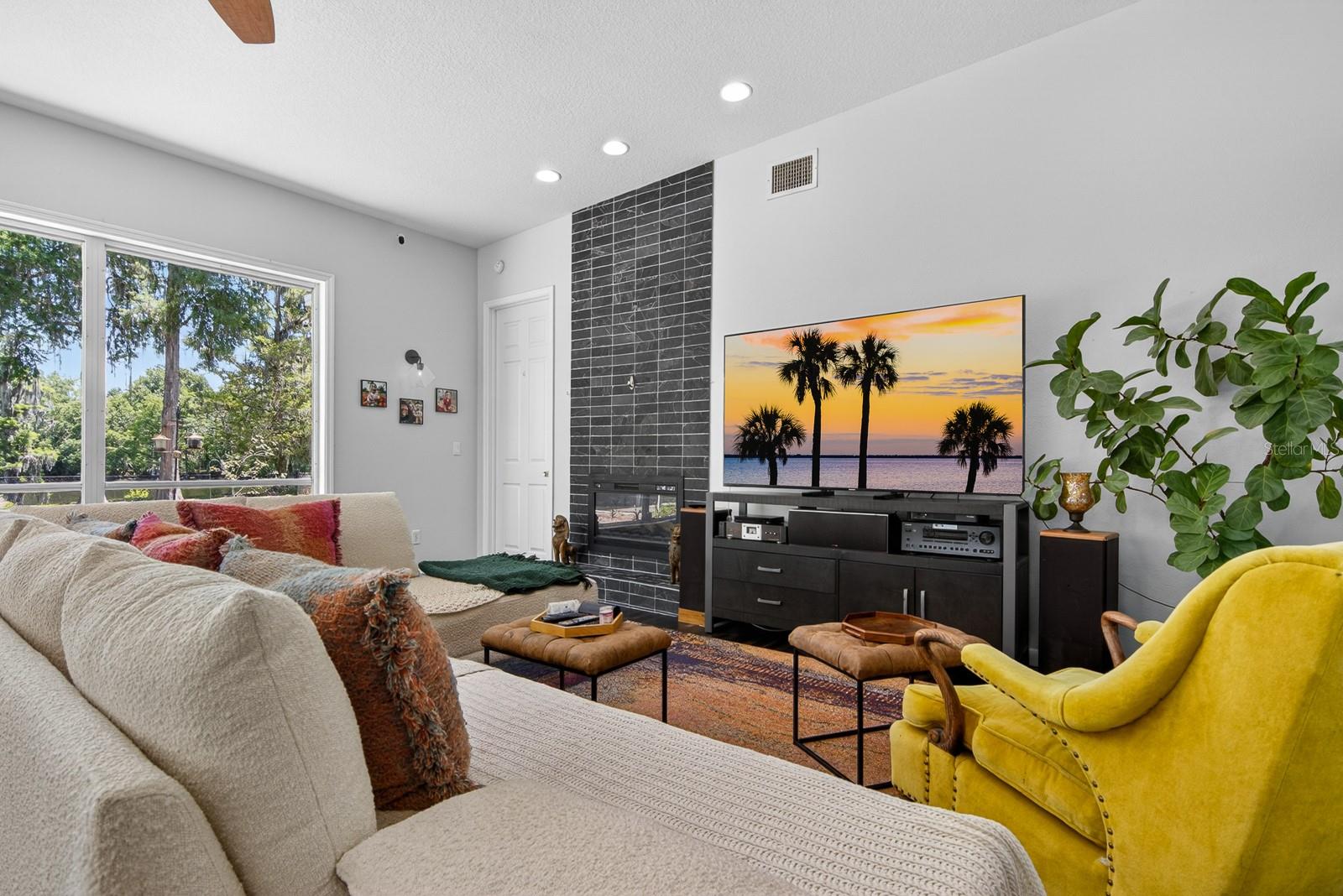 608 VANDERBAKER RD, TEMPLE TERRACE, FL, 33617