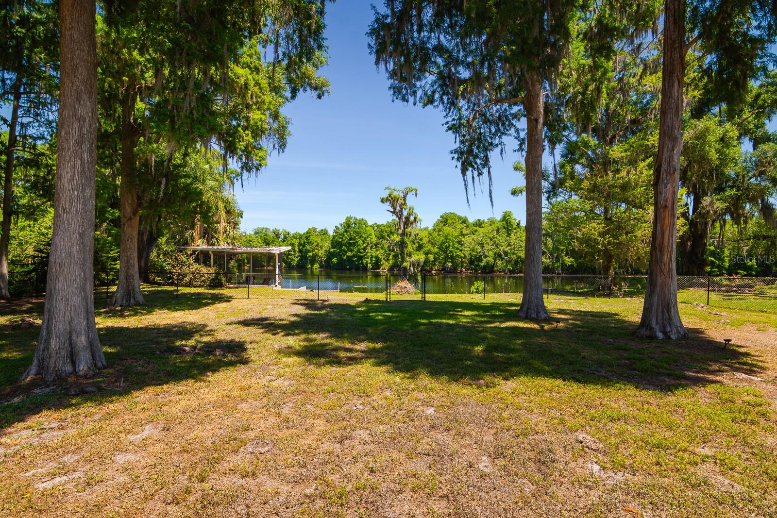 608 VANDERBAKER RD, TEMPLE TERRACE, FL, 33617