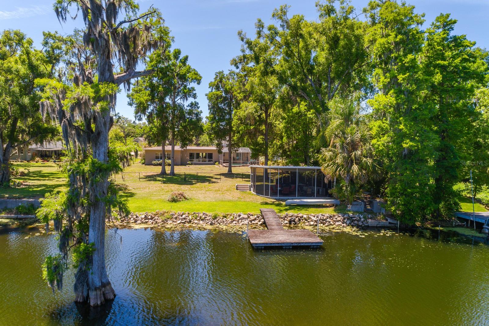 608 VANDERBAKER RD, TEMPLE TERRACE, FL, 33617