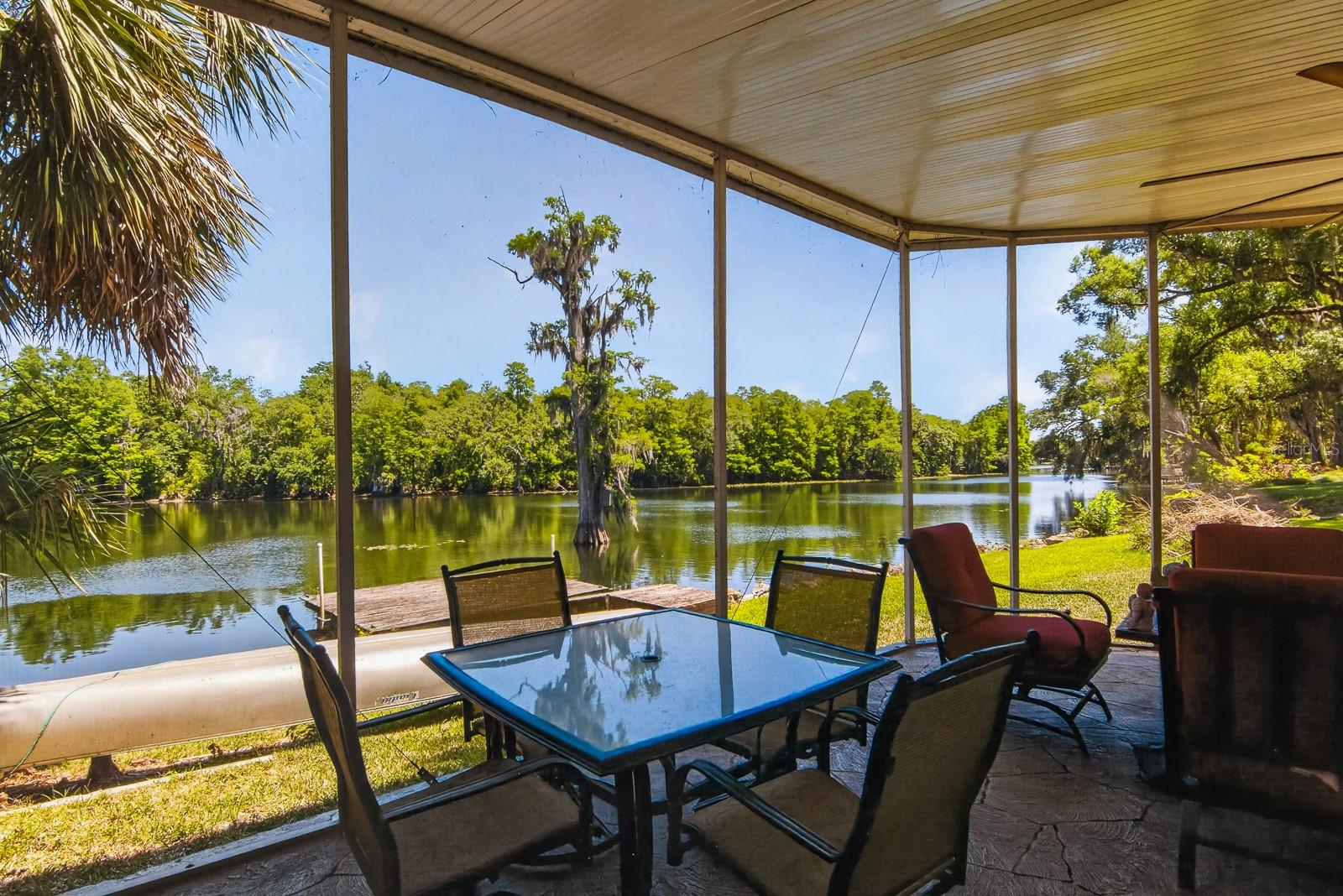 608 VANDERBAKER RD, TEMPLE TERRACE, FL, 33617