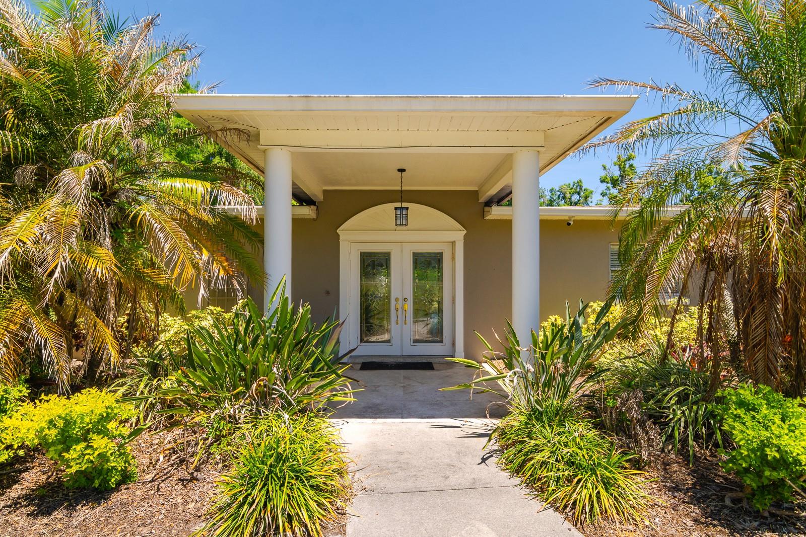 608 VANDERBAKER RD, TEMPLE TERRACE, FL, 33617