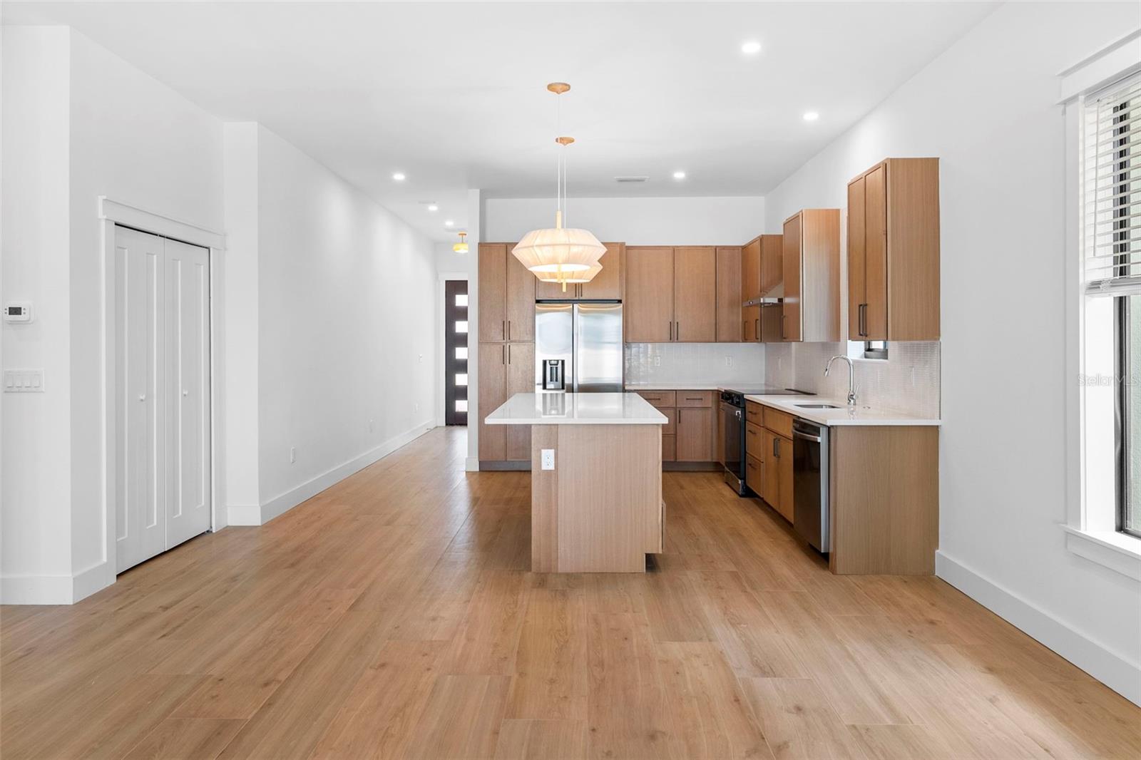 1710 E COMANCHE AVE, TAMPA, FL, 33610