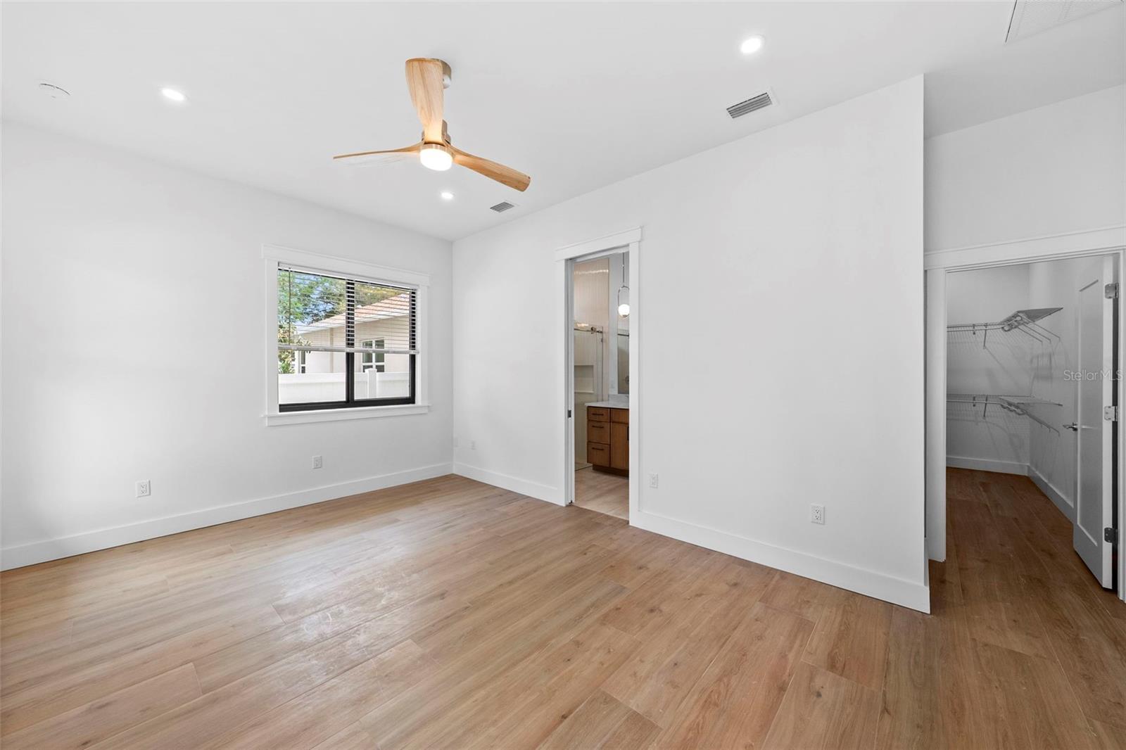 1710 E COMANCHE AVE, TAMPA, FL, 33610