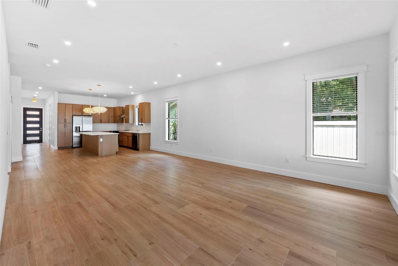 1710 E COMANCHE AVE, TAMPA, FL, 33610