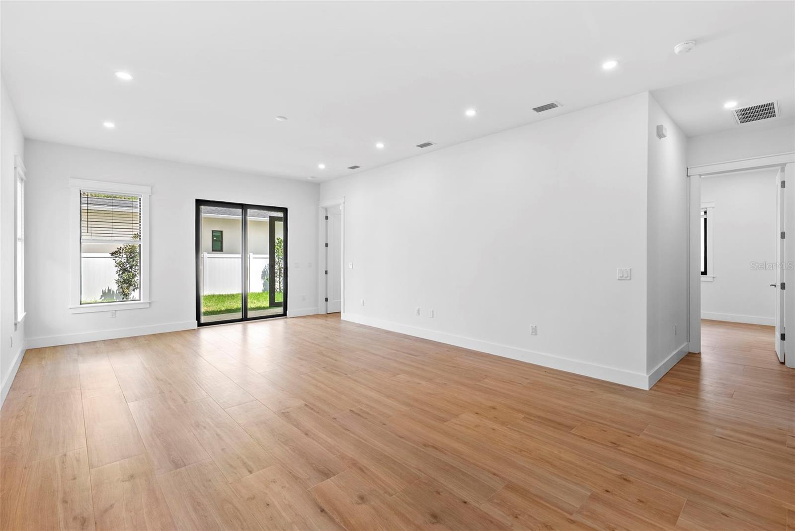 1710 E COMANCHE AVE, TAMPA, FL, 33610