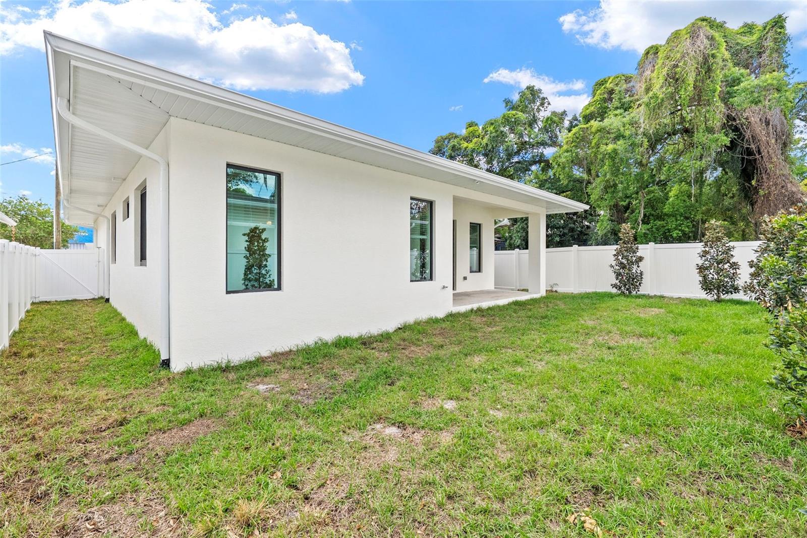 1710 E COMANCHE AVE, TAMPA, FL, 33610