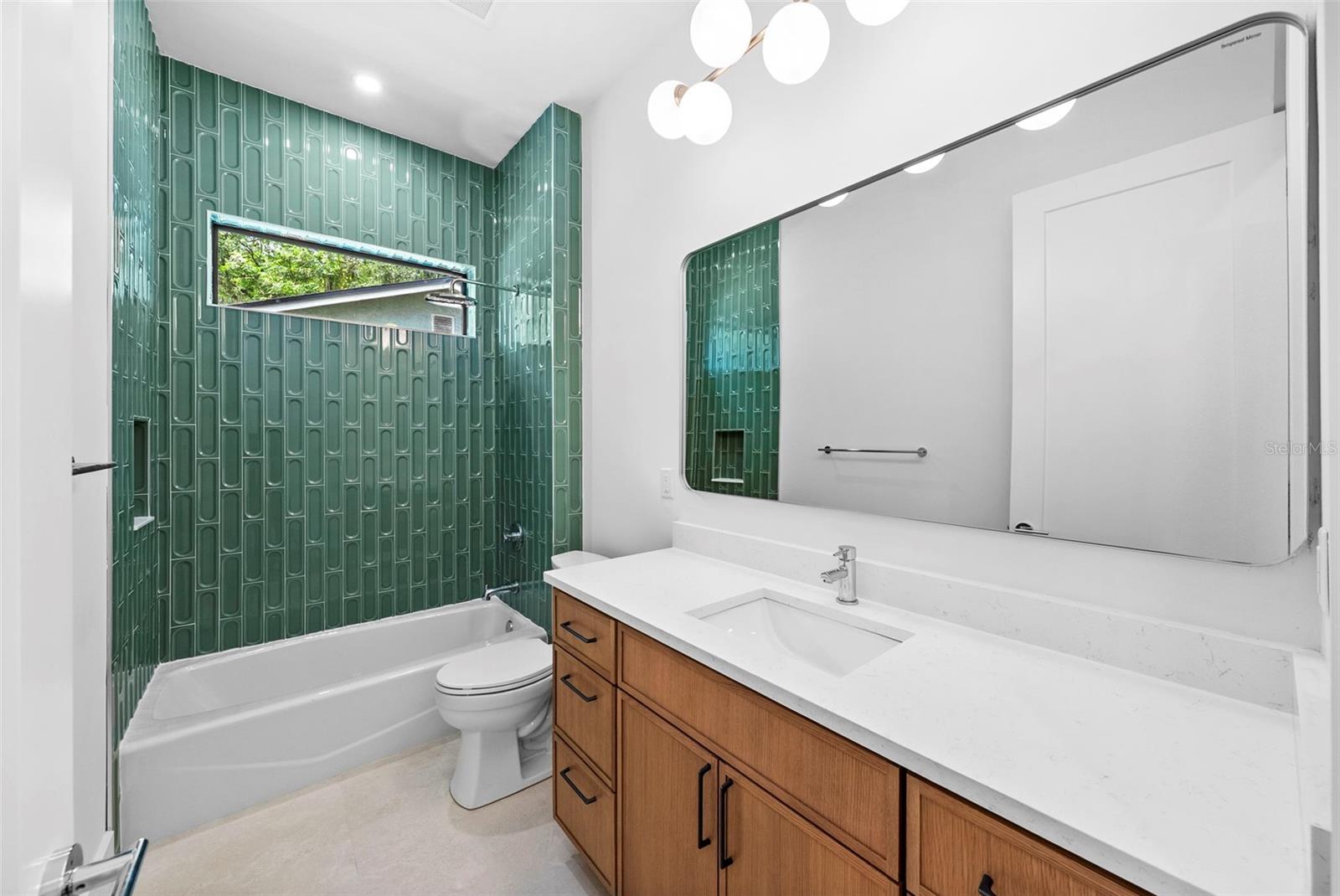 1710 E COMANCHE AVE, TAMPA, FL, 33610