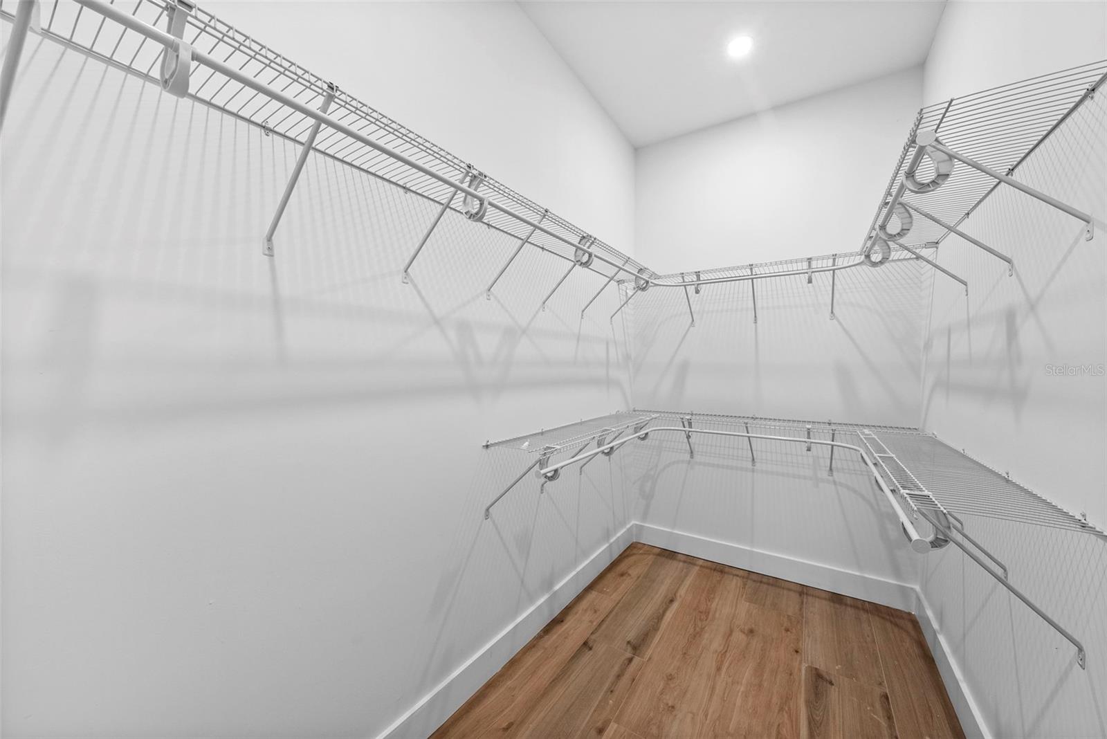 1710 E COMANCHE AVE, TAMPA, FL, 33610