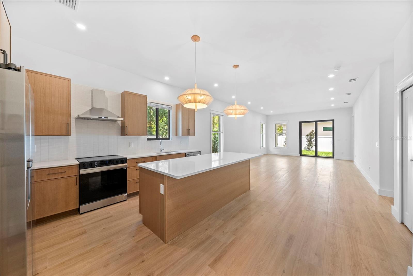 1710 E COMANCHE AVE, TAMPA, FL, 33610