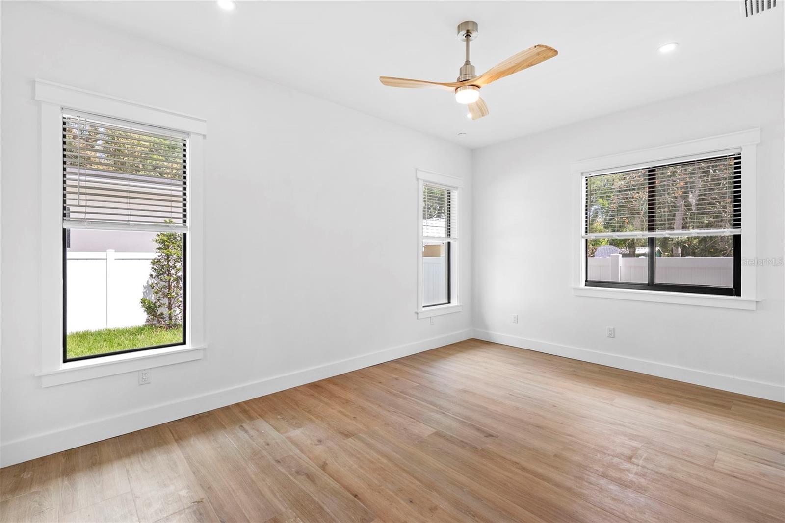 1710 E COMANCHE AVE, TAMPA, FL, 33610