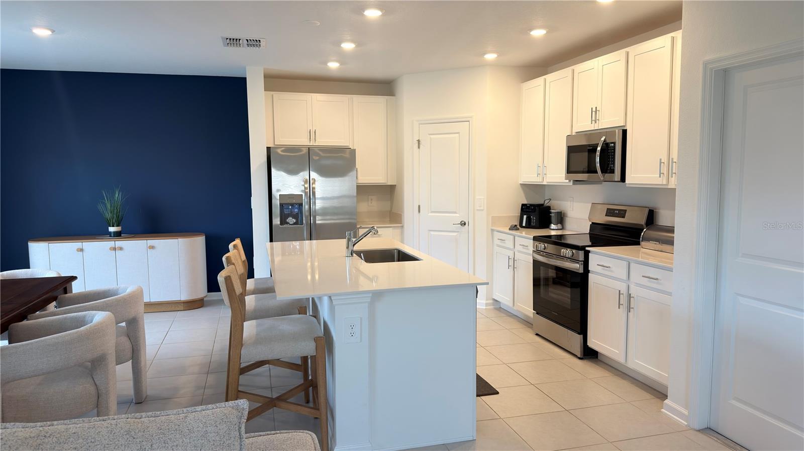 2731 ARMSTRONG AVE, CLERMONT, FL, 34714