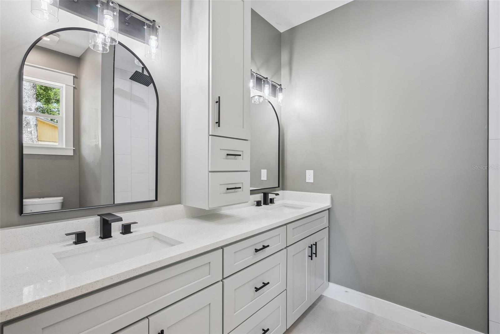 420 E 10TH ST, APOPKA, FL, 32703