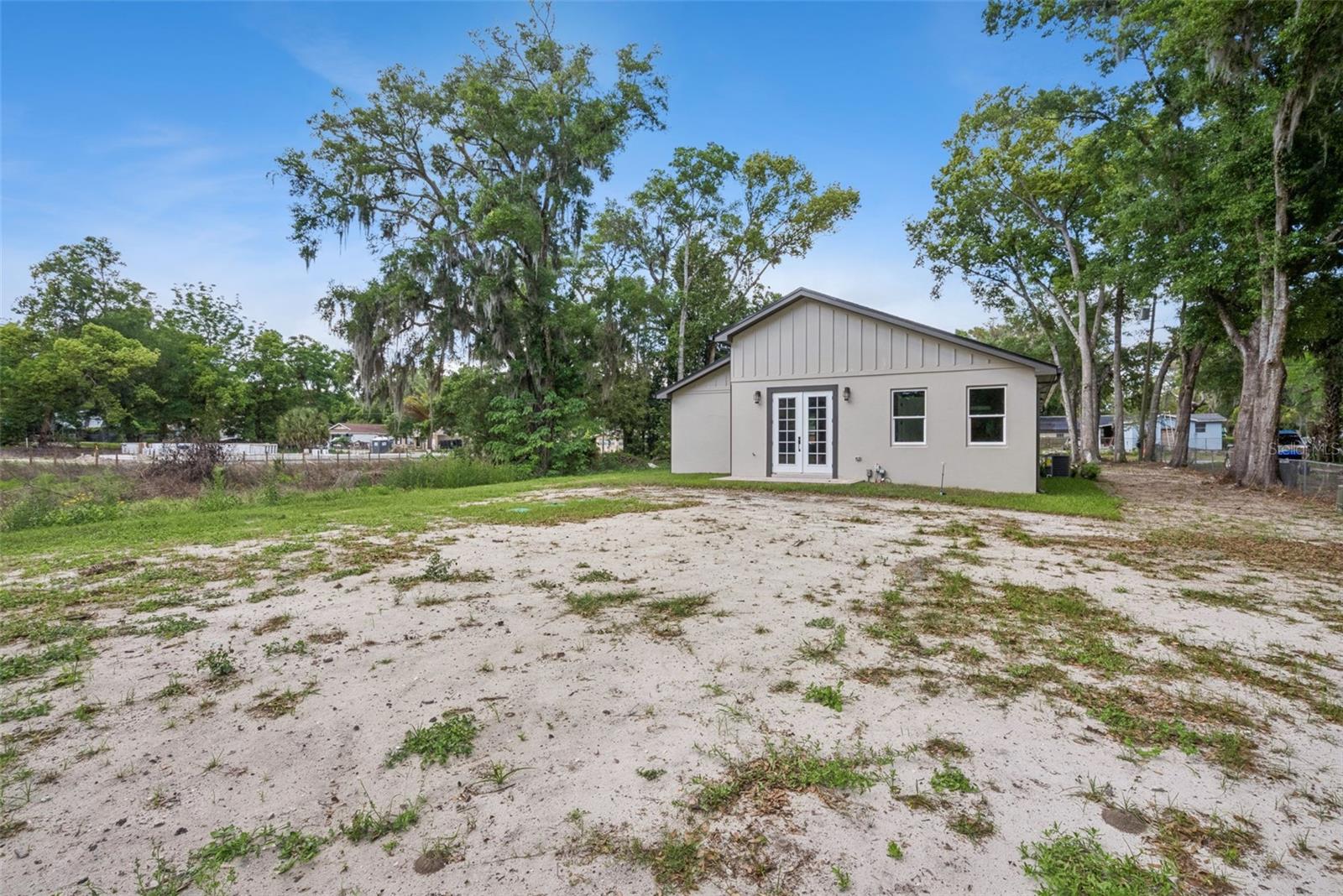 420 E 10TH ST, APOPKA, FL, 32703