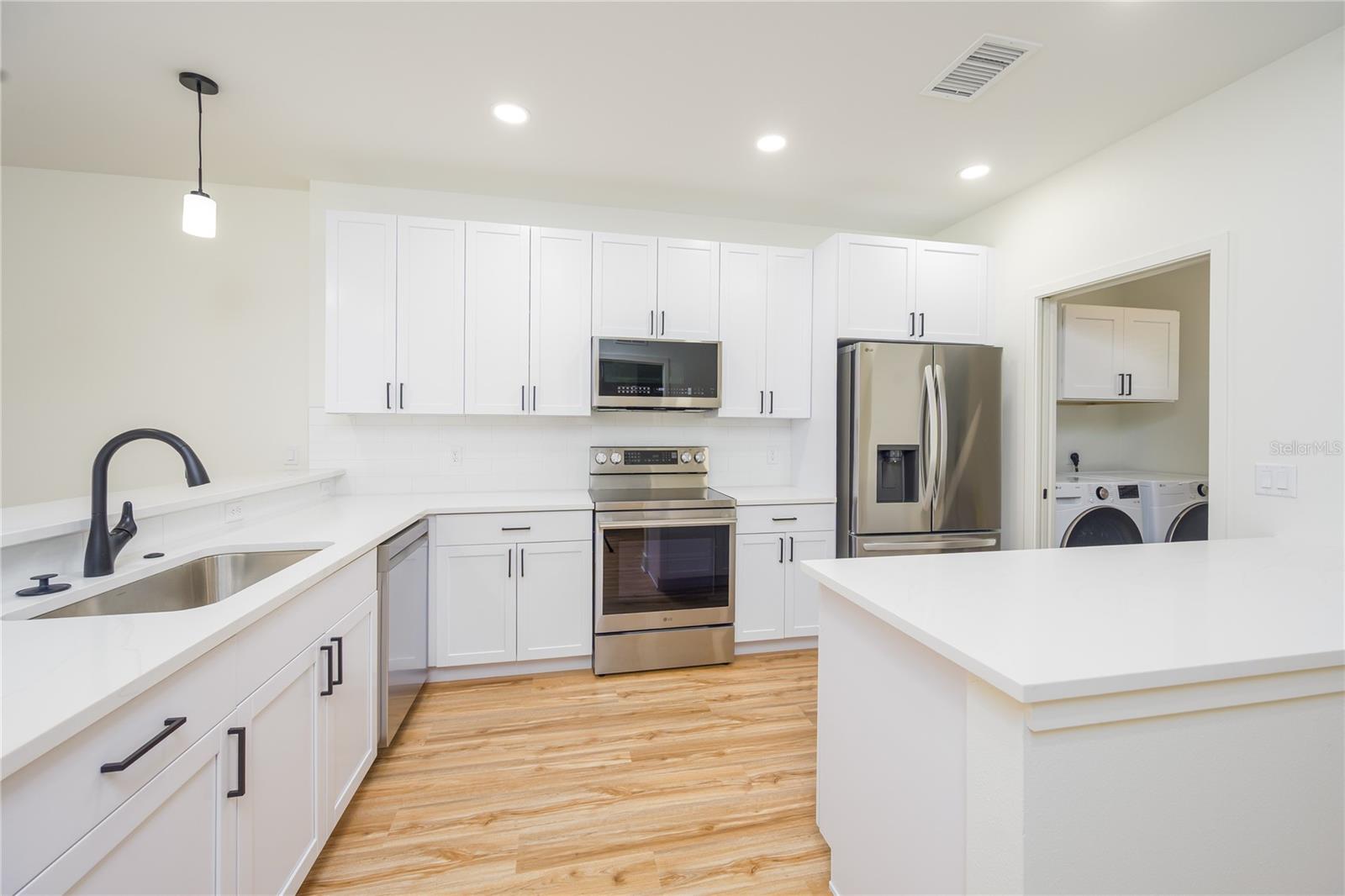 415 SE 1ST AVE #201, OCALA, FL, 34471