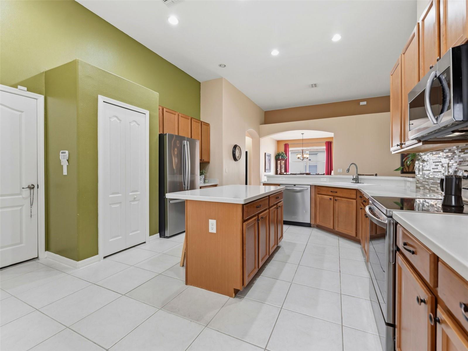 2236 PANTUCKET DR, WESLEY CHAPEL, FL, 33543