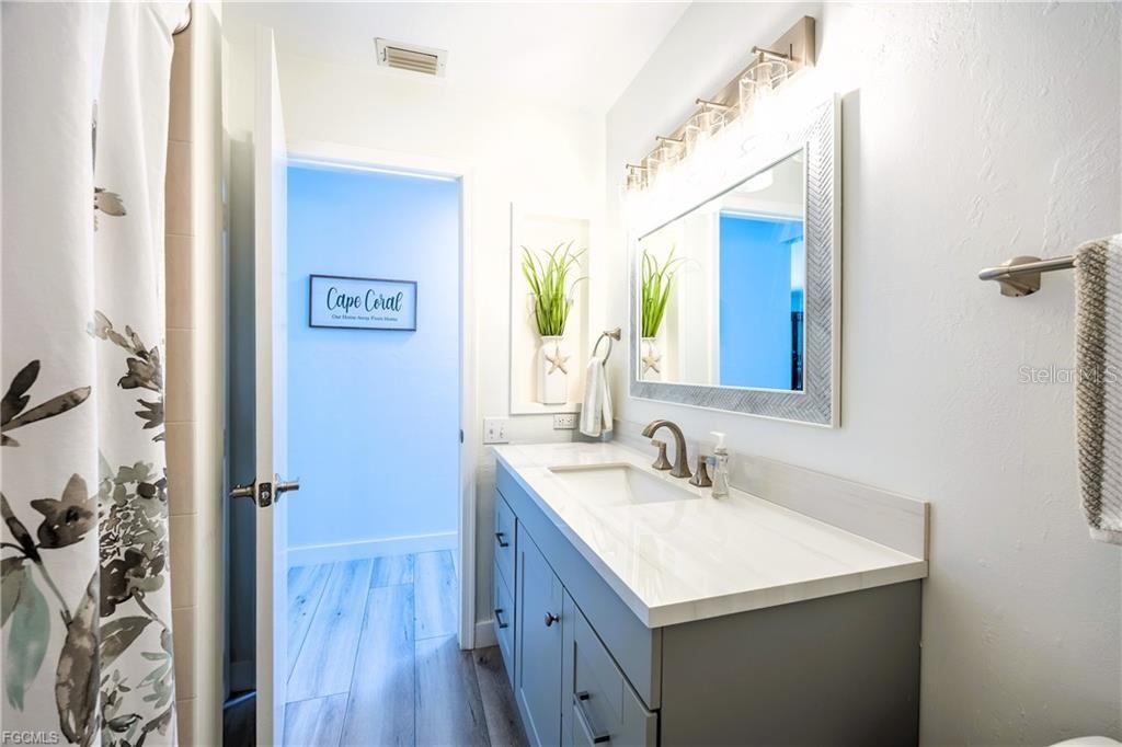 420 SW 37TH ST, CAPE CORAL, FL, 33914