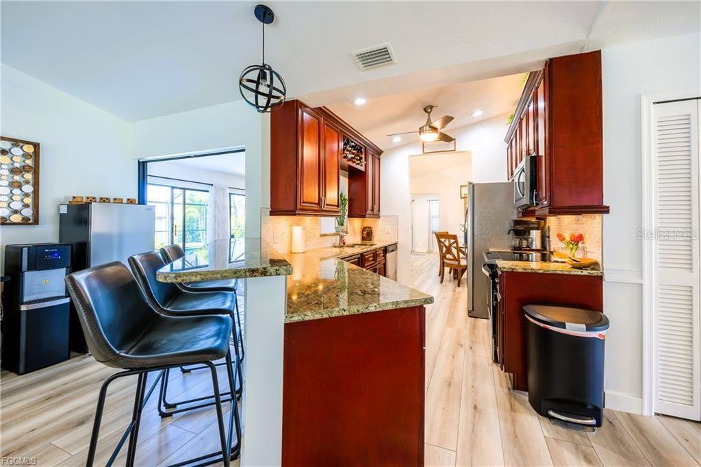 420 SW 37TH ST, CAPE CORAL, FL, 33914