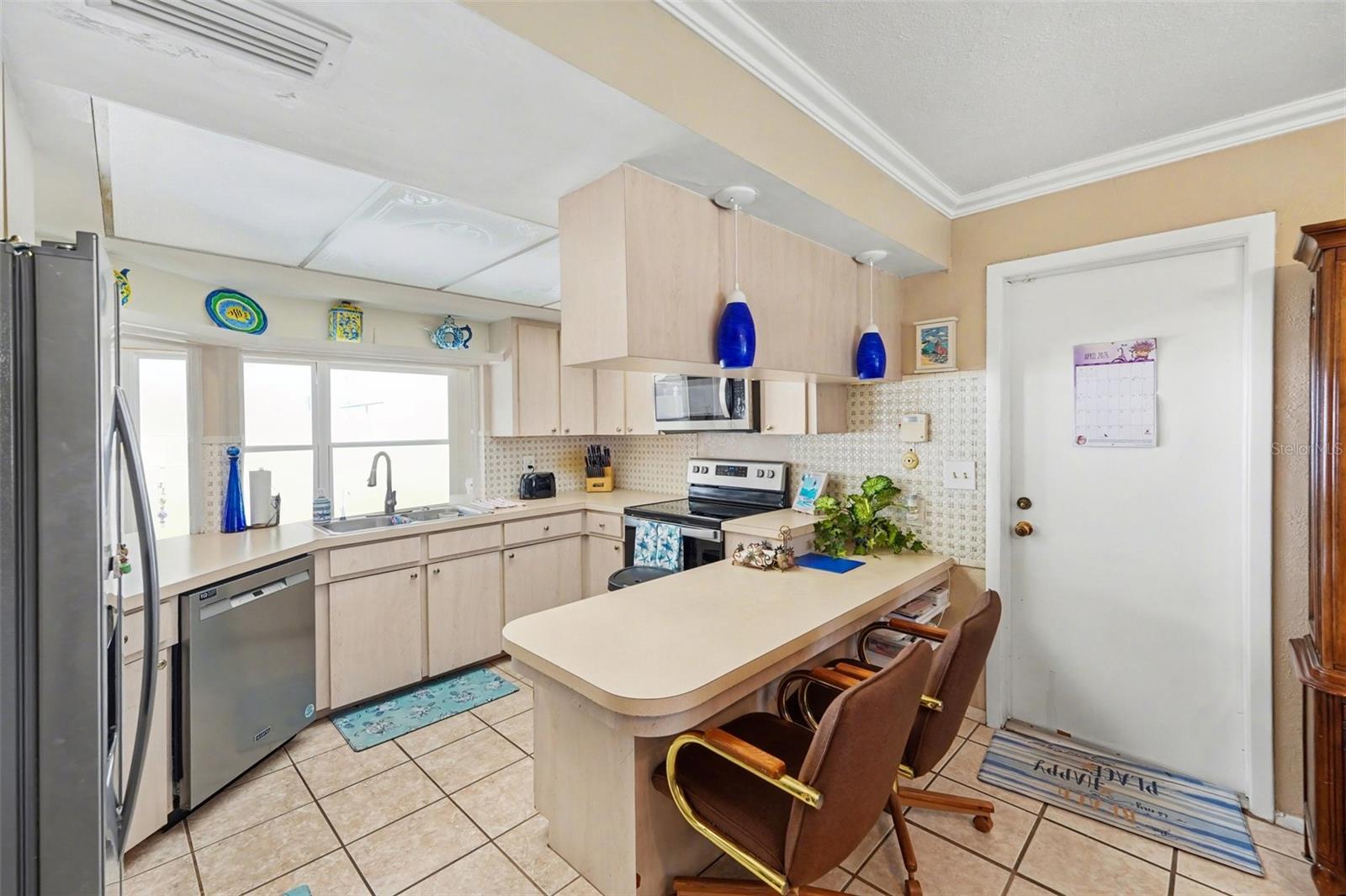6388 21ST AVE N, ST PETERSBURG, FL, 33710