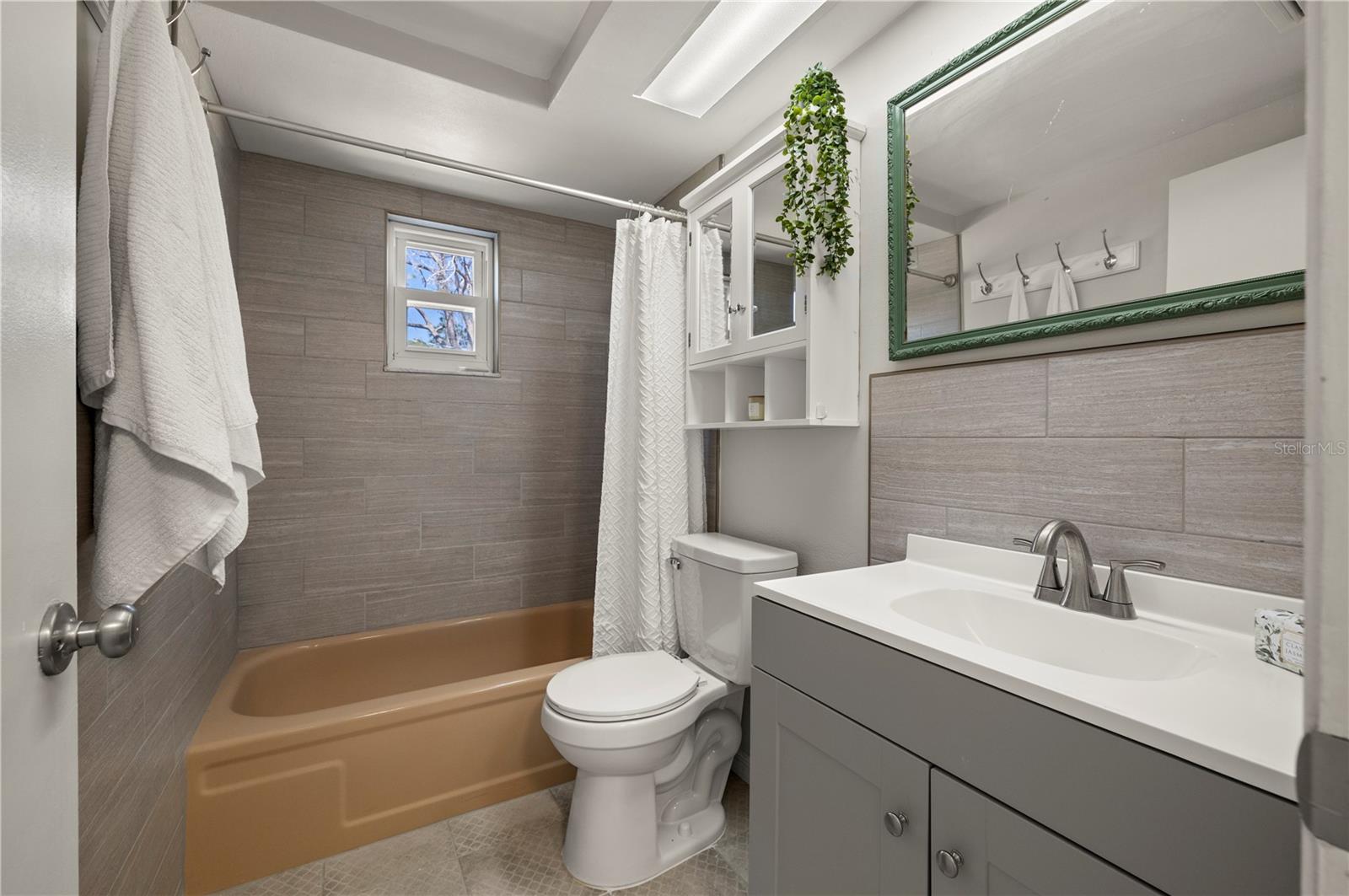 5041 BAY BLVD, PORT RICHEY, FL, 34668