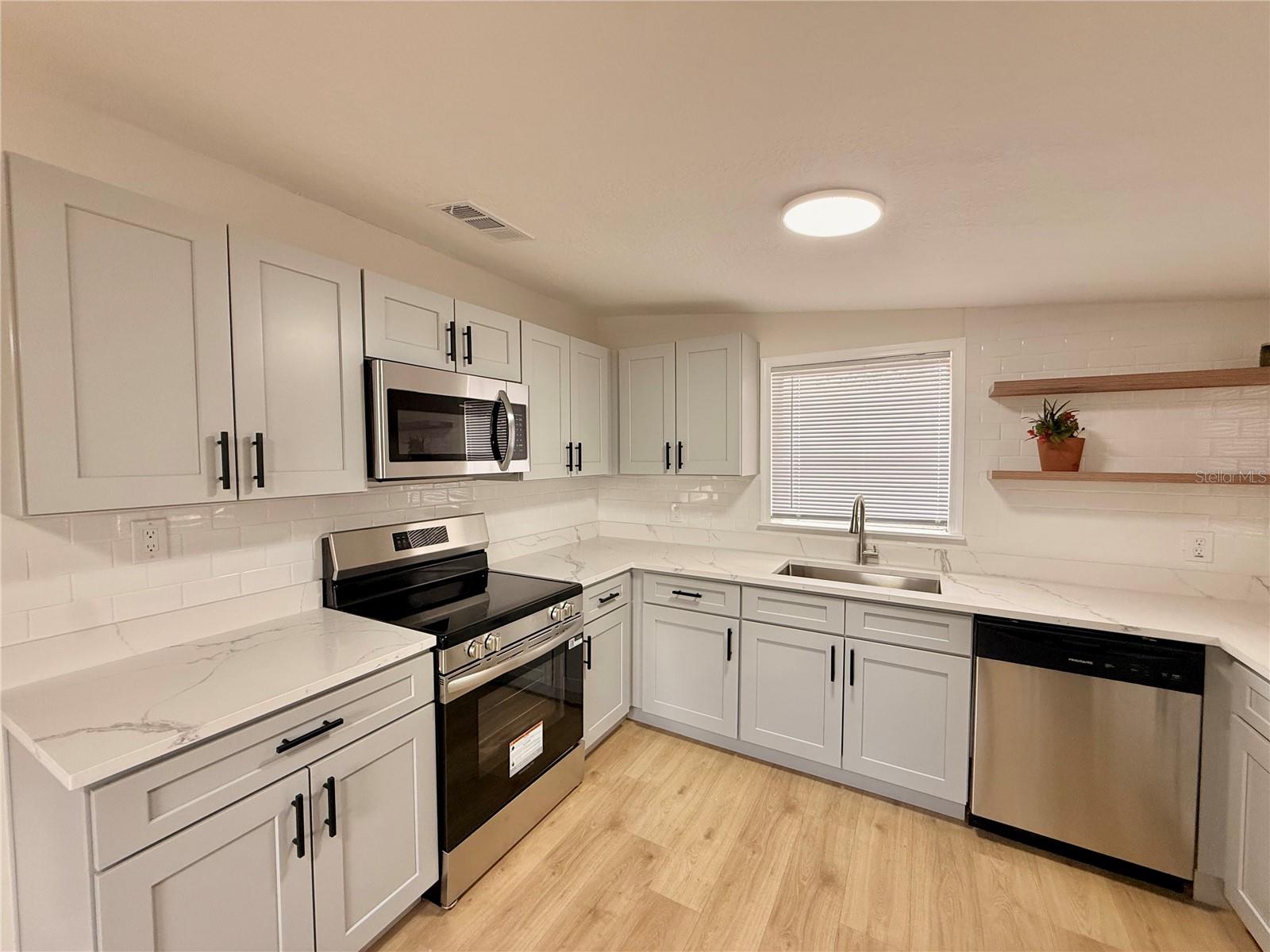 2334 VINCENT RD, ORLANDO, FL, 32817