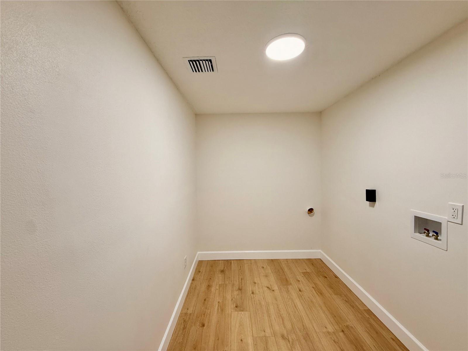 2334 VINCENT RD, ORLANDO, FL, 32817