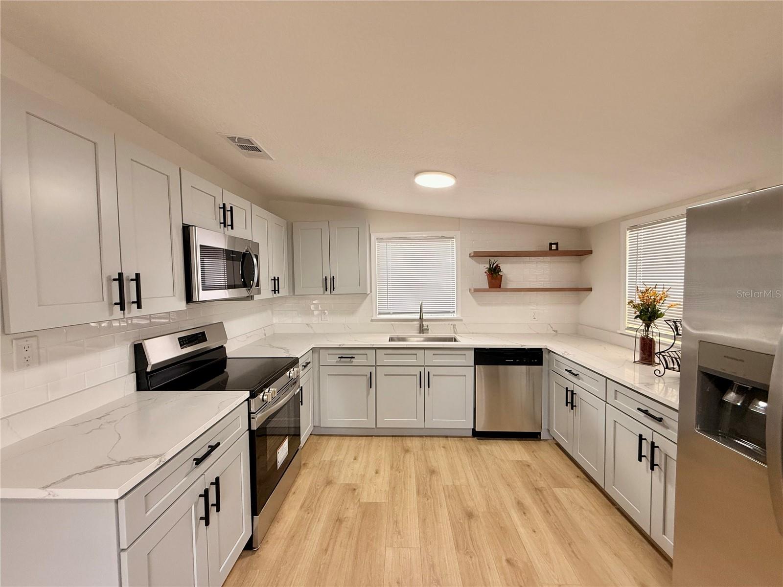 2334 VINCENT RD, ORLANDO, FL, 32817