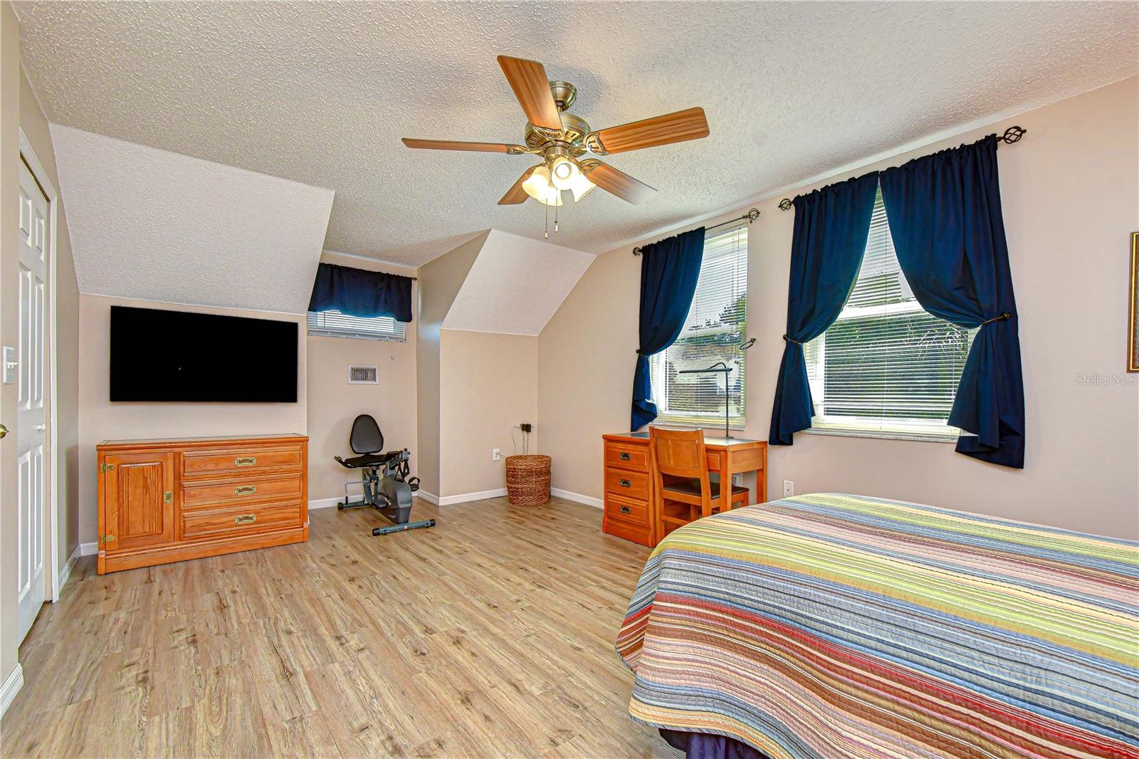 707 ORCHARD ISLE CT, VALRICO, FL, 33594