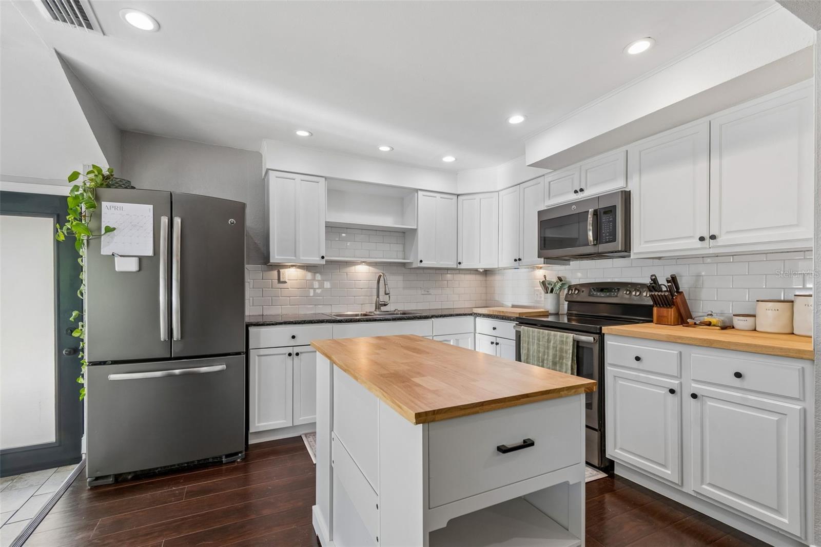 10917 72ND AVE, SEMINOLE, FL, 33772