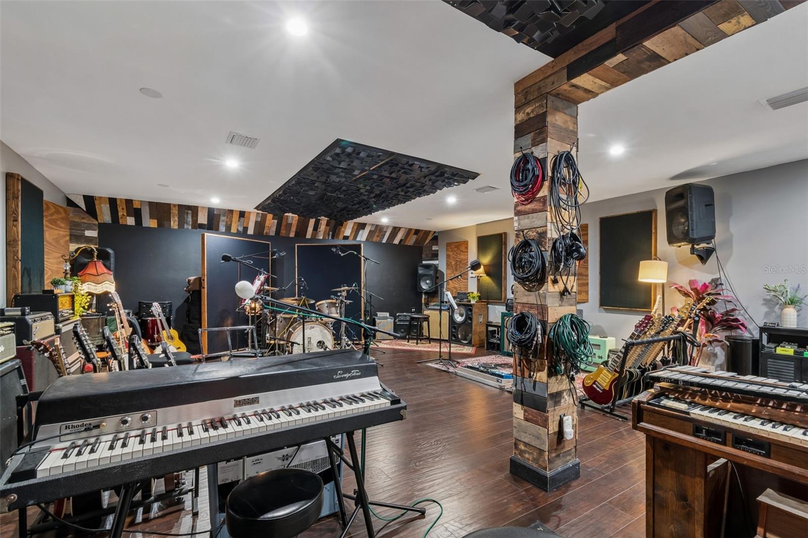 10917 72ND AVE, SEMINOLE, FL, 33772