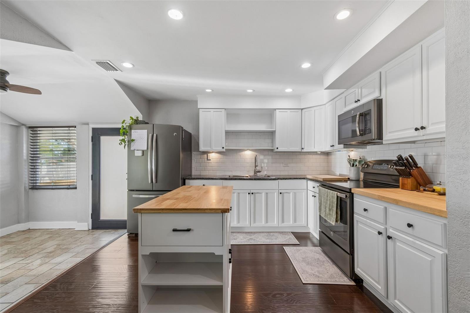 10917 72ND AVE, SEMINOLE, FL, 33772