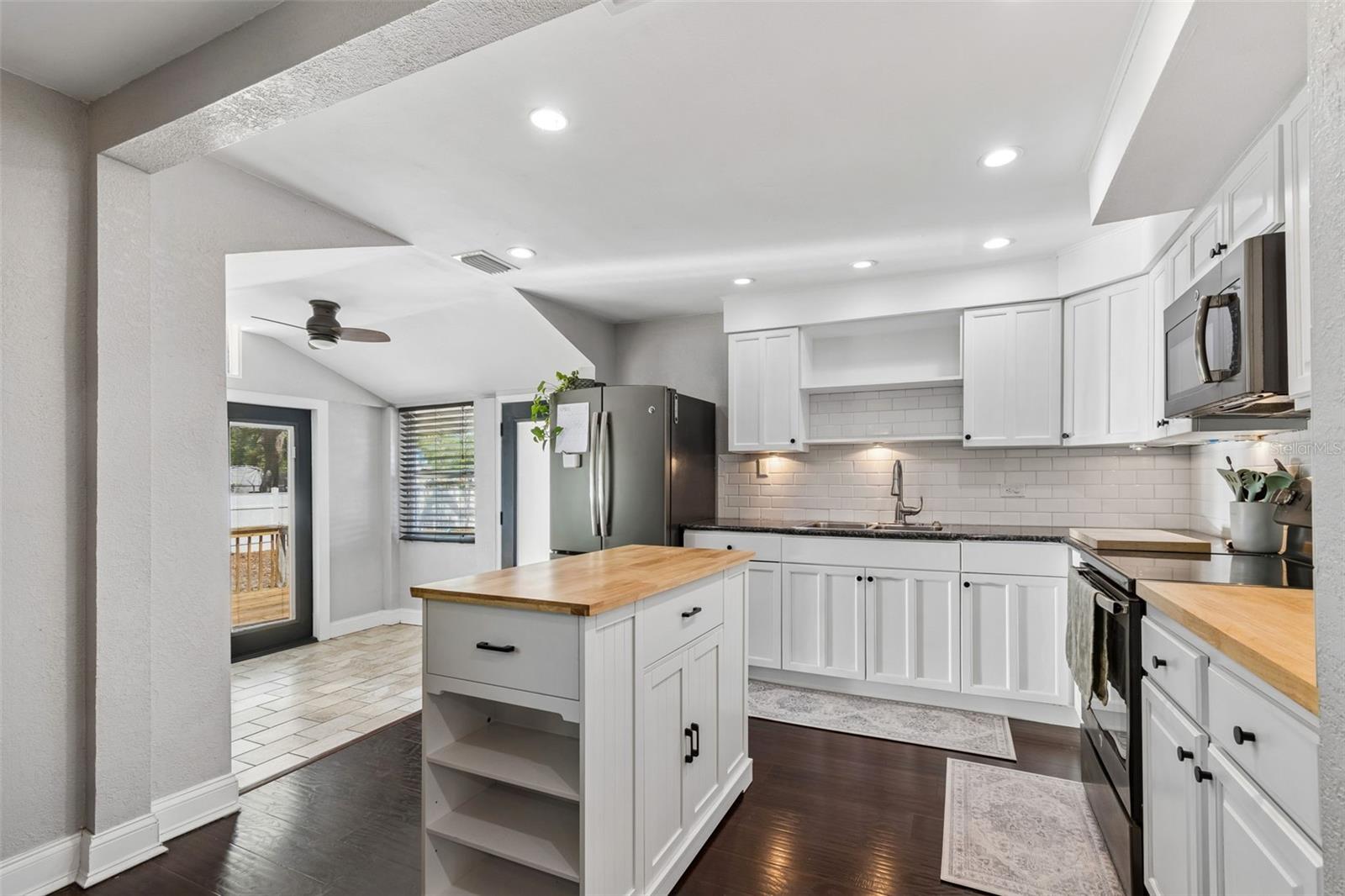 10917 72ND AVE, SEMINOLE, FL, 33772