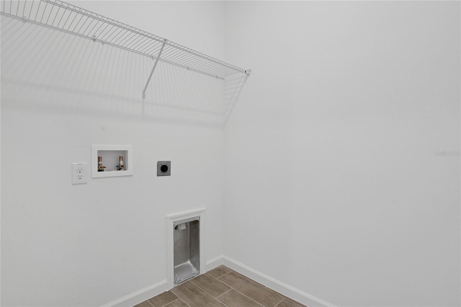 330 ALEXANDRITE ST, DELAND, FL, 32720