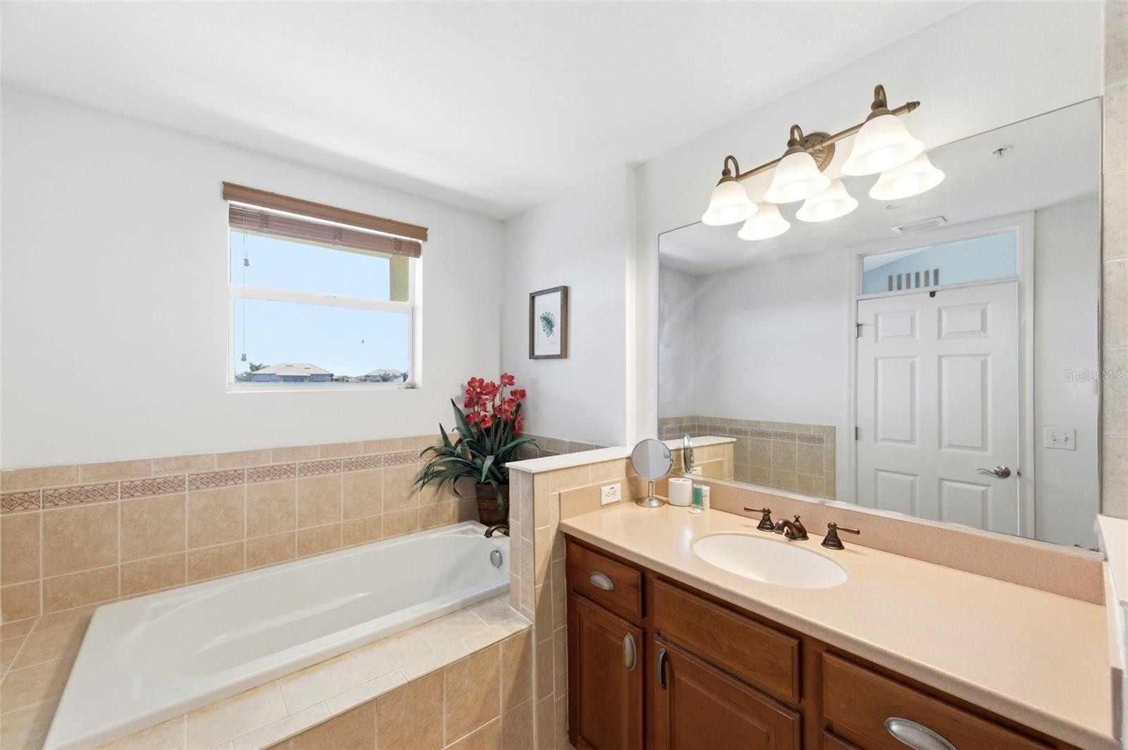 601 BAHIA BEACH BLVD, RUSKIN, FL, 33570