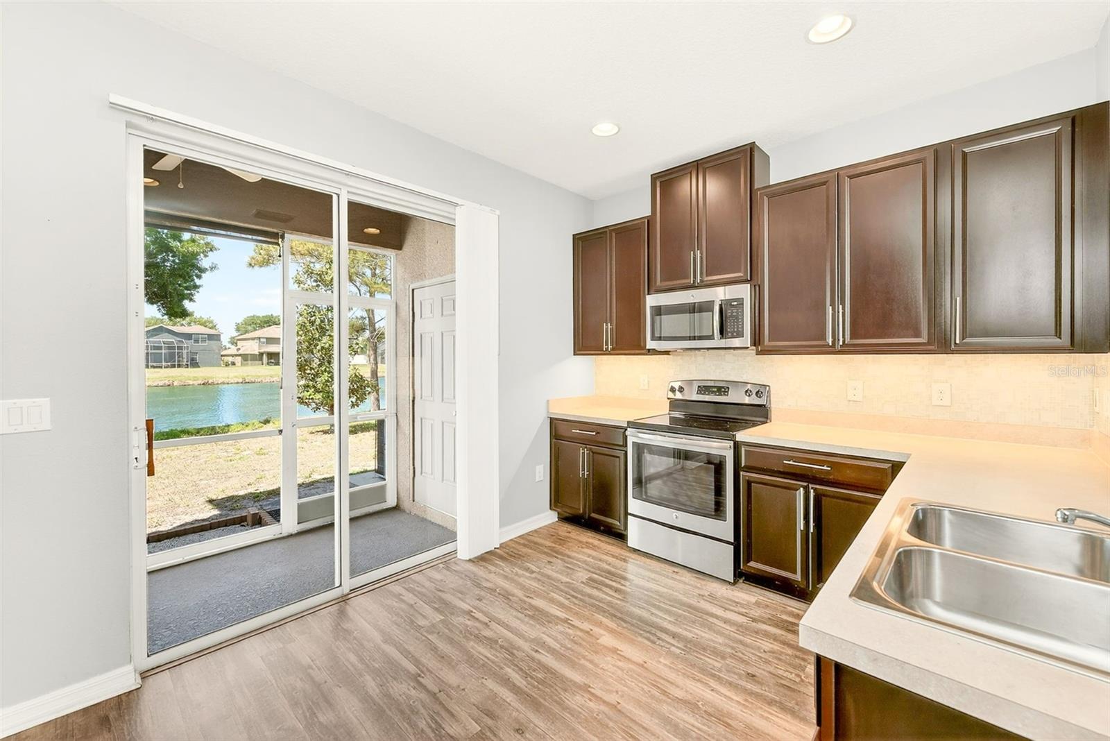 6905 TOWERING SPRUCE DR, RIVERVIEW, FL, 33578