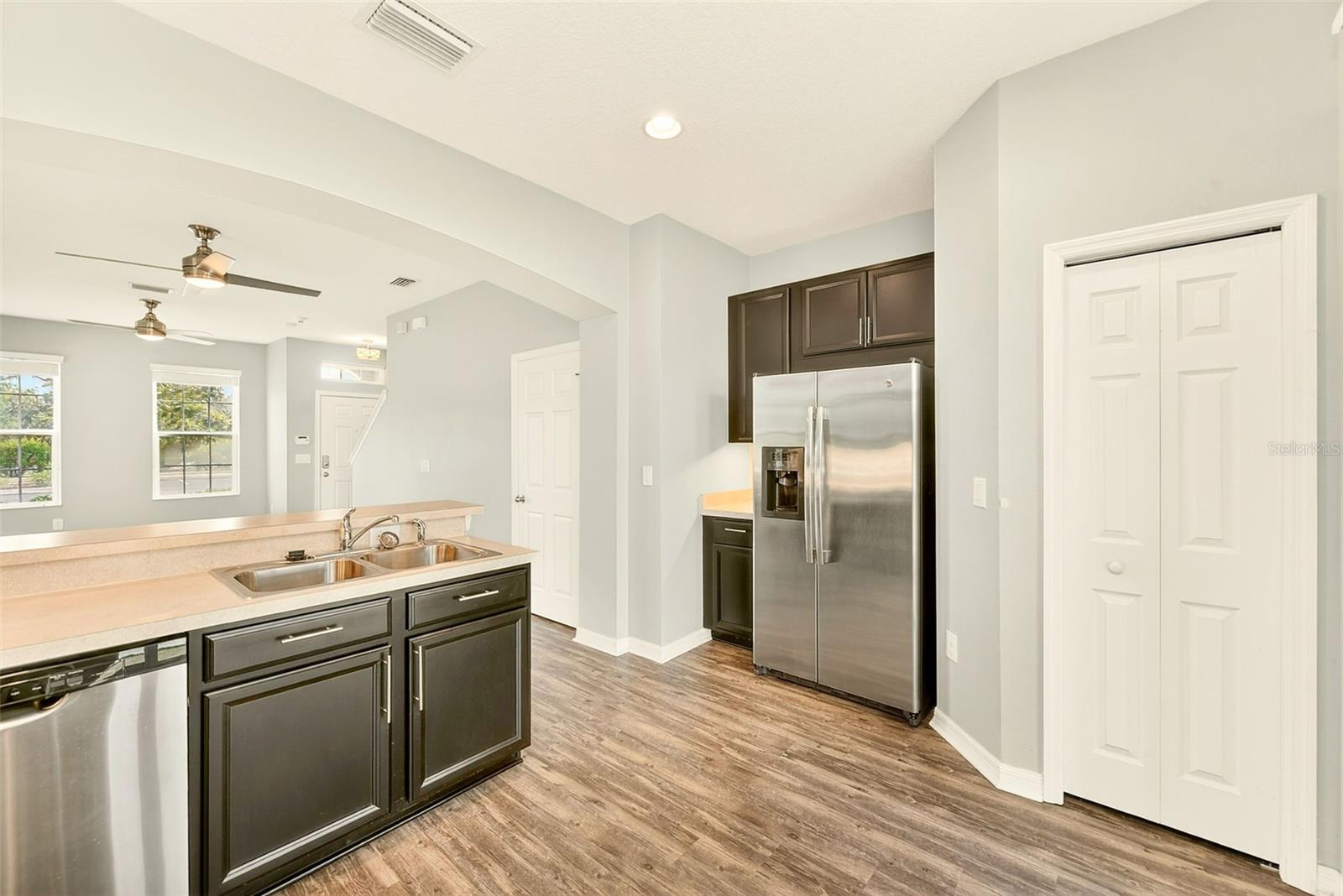 6905 TOWERING SPRUCE DR, RIVERVIEW, FL, 33578