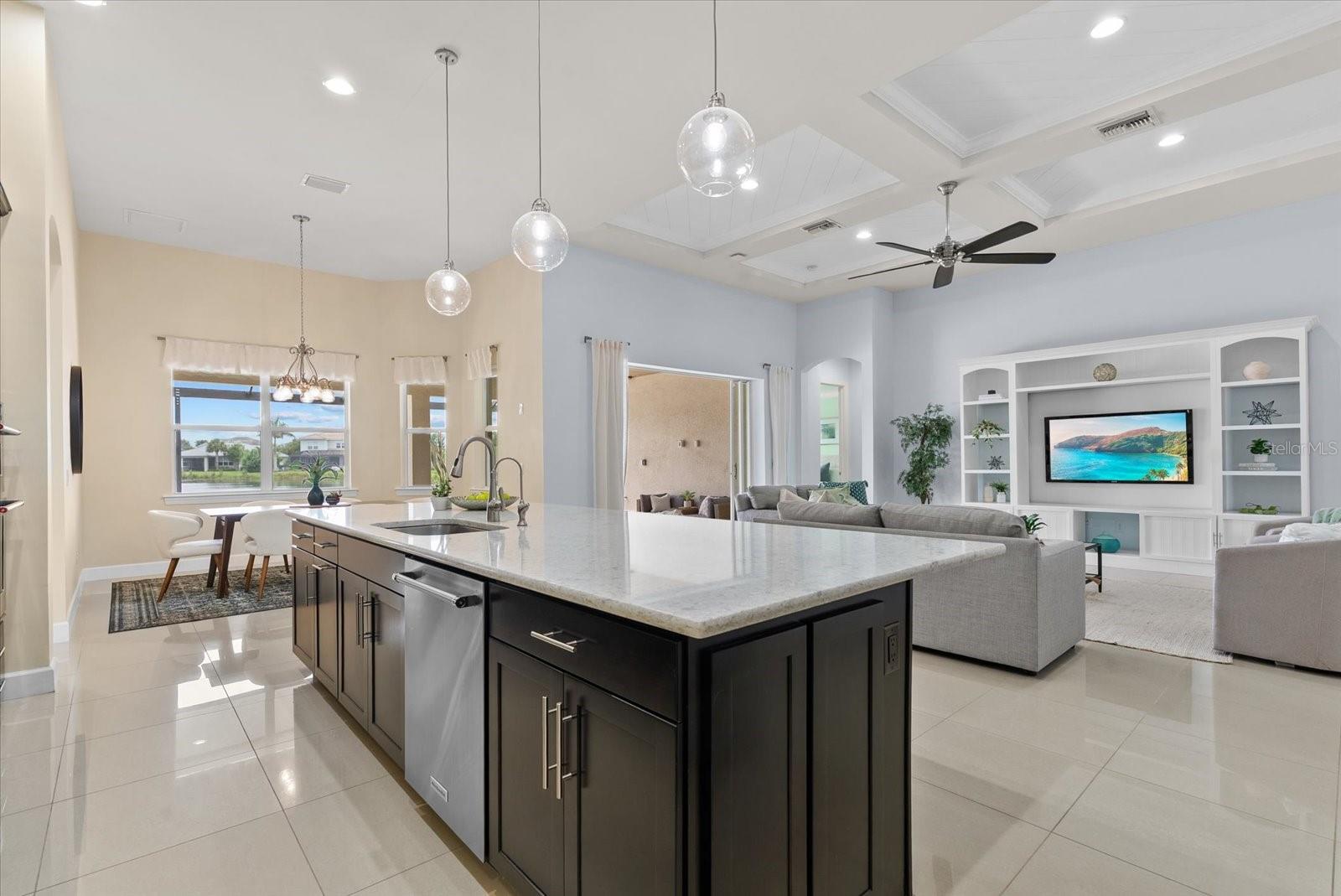 11908 HANCOCK DR, BRADENTON, FL, 34211
