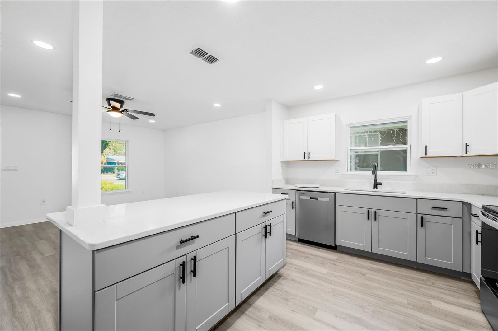 1523 NE 1ST AVE, GAINESVILLE, FL, 32641