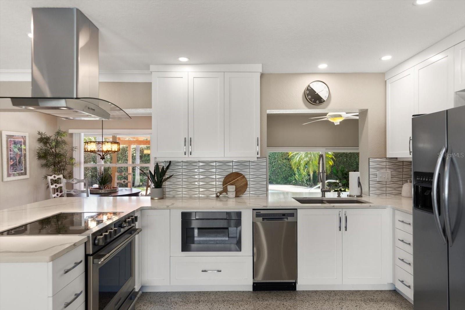 13996 BARBADOS DR, SEMINOLE, FL, 33776