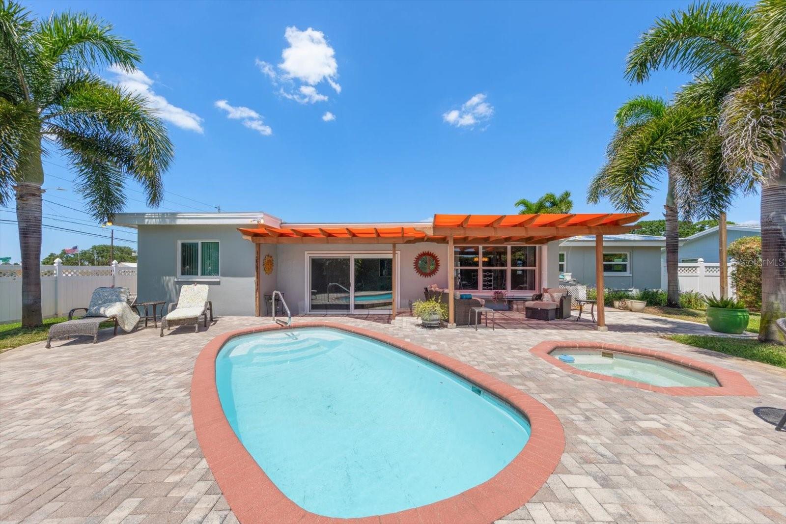 13996 BARBADOS DR, SEMINOLE, FL, 33776