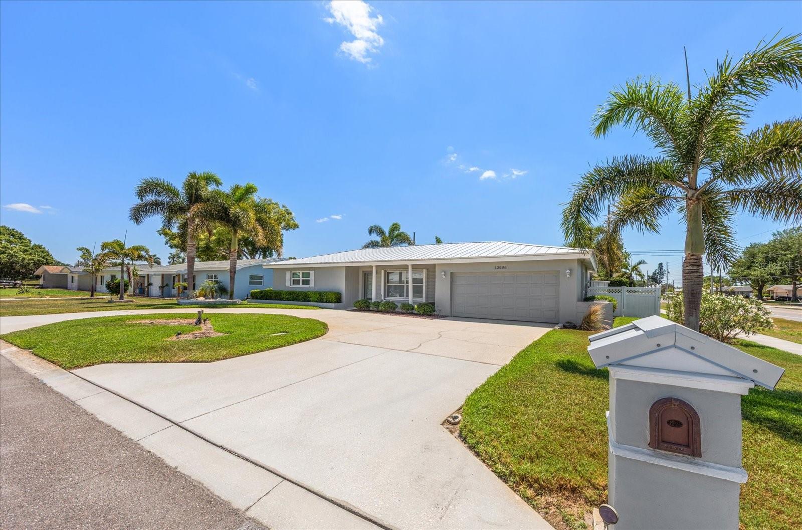 13996 BARBADOS DR, SEMINOLE, FL, 33776