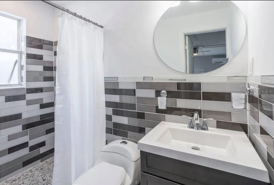 602 POINSETTIA AVE, CLEARWATER BEACH, FL, 33767