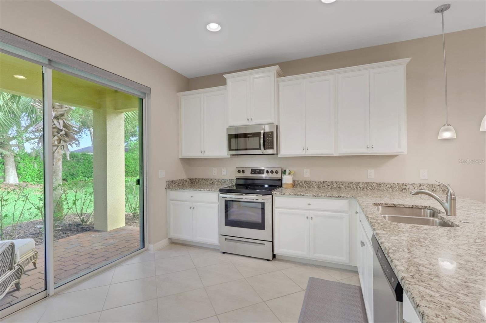 2119 SUMMERSWEET DR, ALVA, FL, 33920