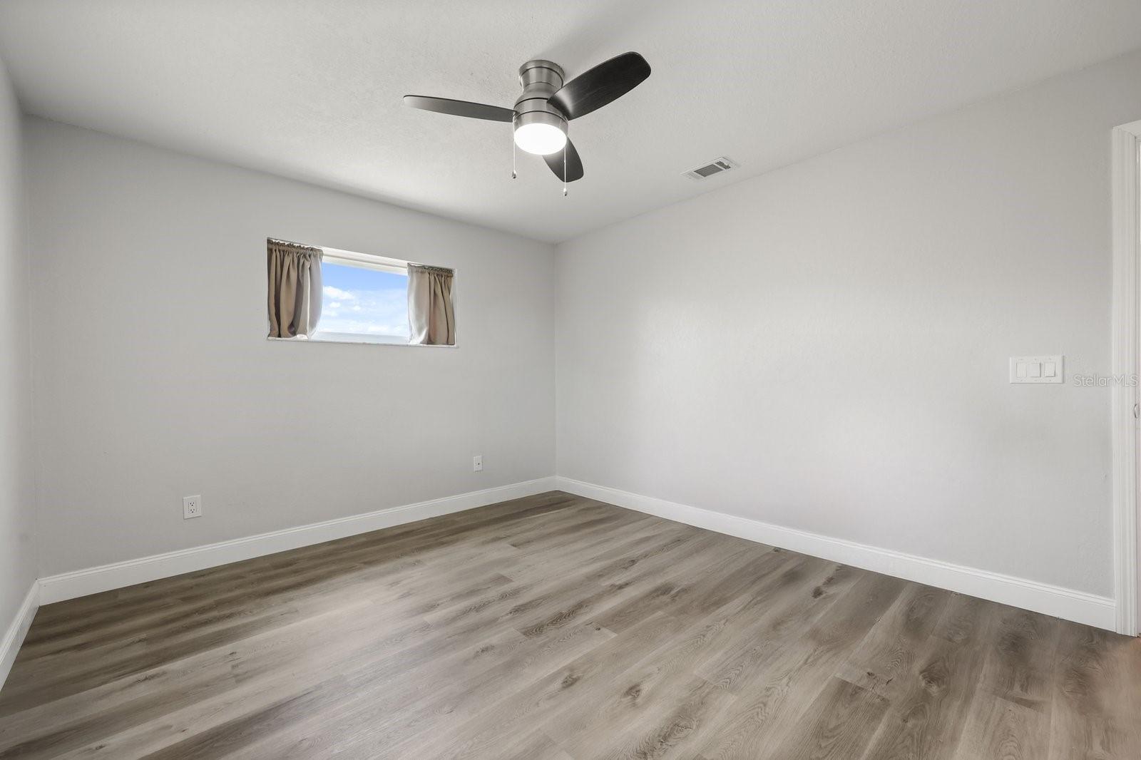 37153 COUNTY ROAD 452, GRAND ISLAND, FL, 32735