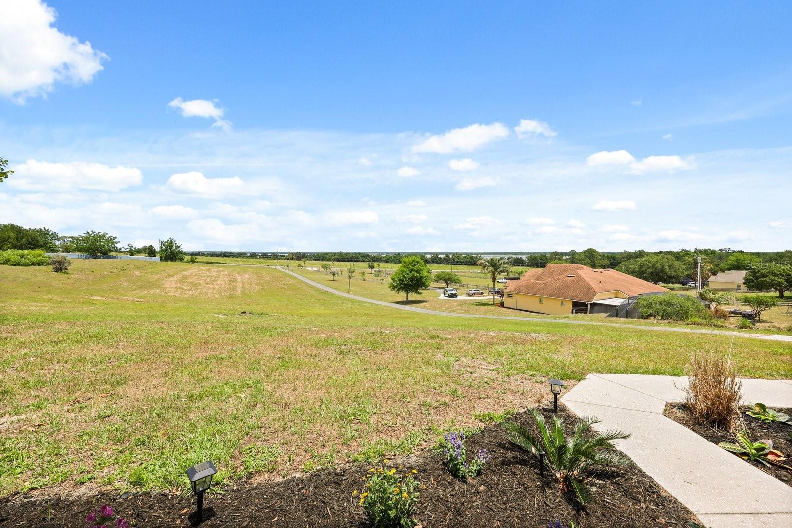 37153 COUNTY ROAD 452, GRAND ISLAND, FL, 32735